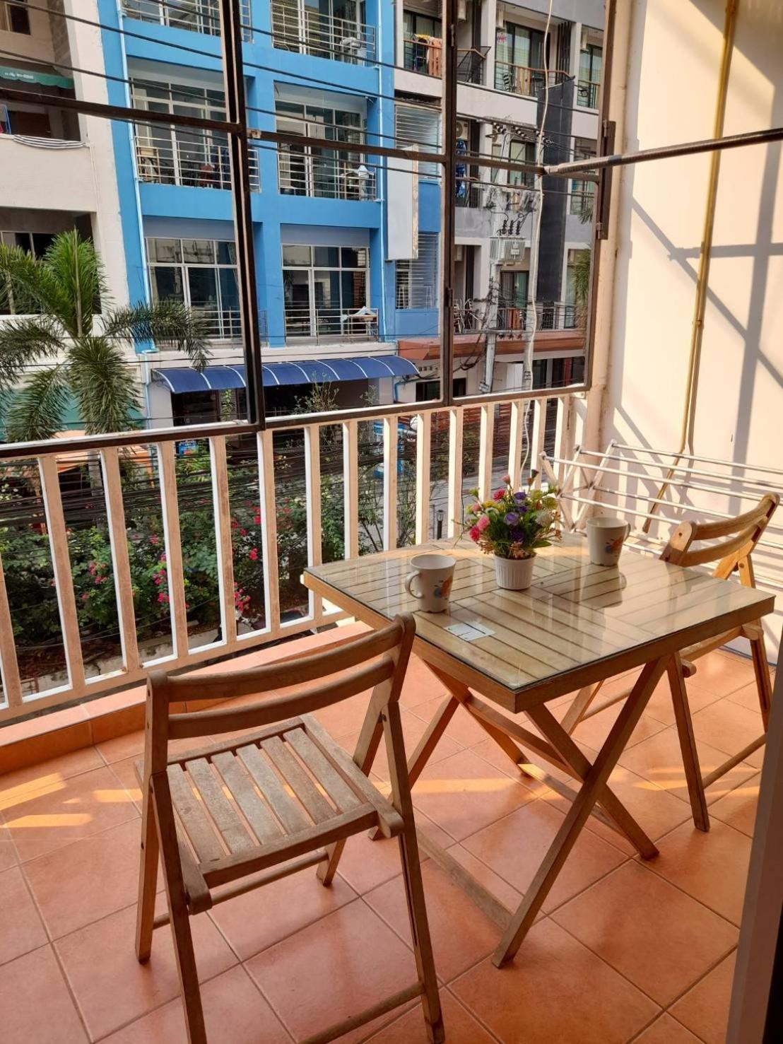 White House By Sorot ตึกขาวโดยโสรฬ Apartment Jomtien Beach Exterior photo